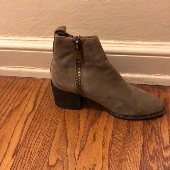 Ibiza Last boits - Picture 2 of 7